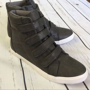BNIB Just Fab High Top Sneakers
